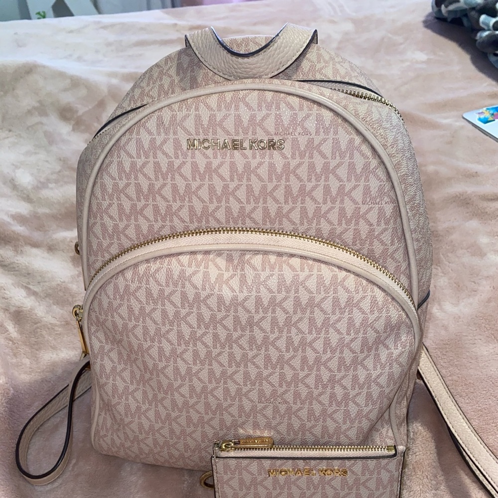 Micheal Kors bookbag with matching wallet